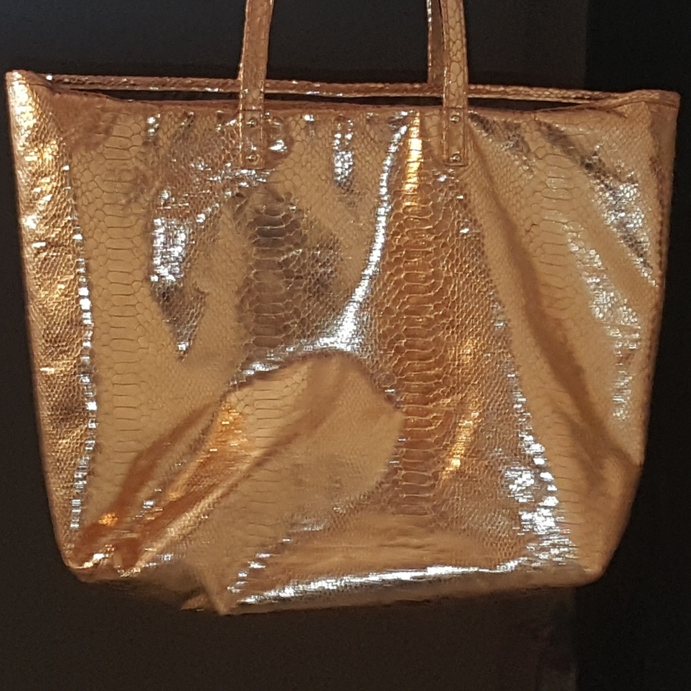 Tote - Picture 3 of 7